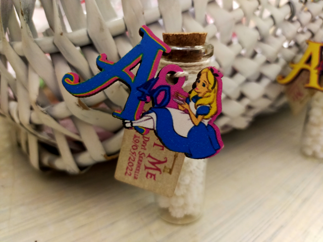 🎩 Bomboniera Set Alice in Wonderland - Personaggio "Alice" 🌈