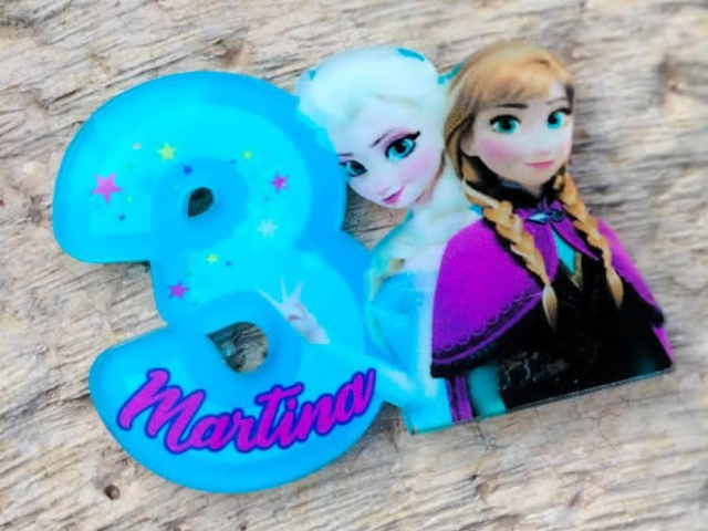 Calamita in plexiglass trasparente a tema Frozen
