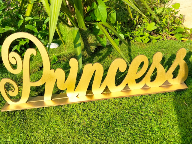Scritta "Princess" in Legno Colorato d'Oro 70cm